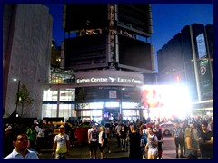 Toronto by night 53  - Dundas Square